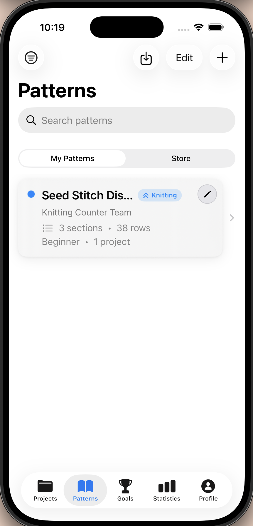 Yarnie Patterns screen displaying a list of saved knitting patterns with details